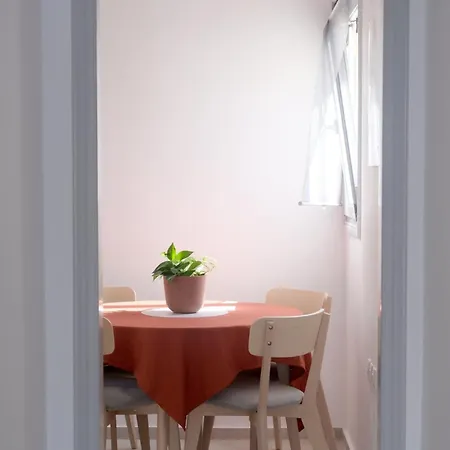 Flora's House Appartement